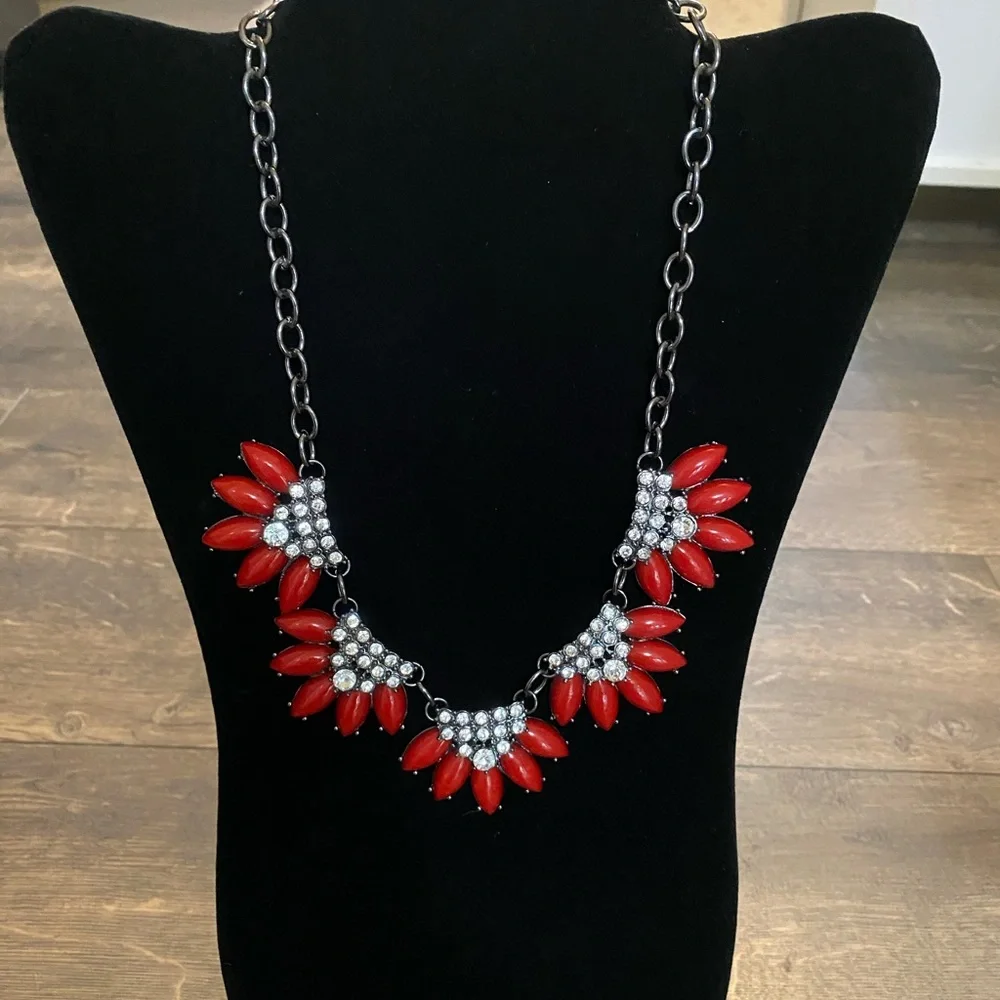 Lot of‎ 2 Necklaces